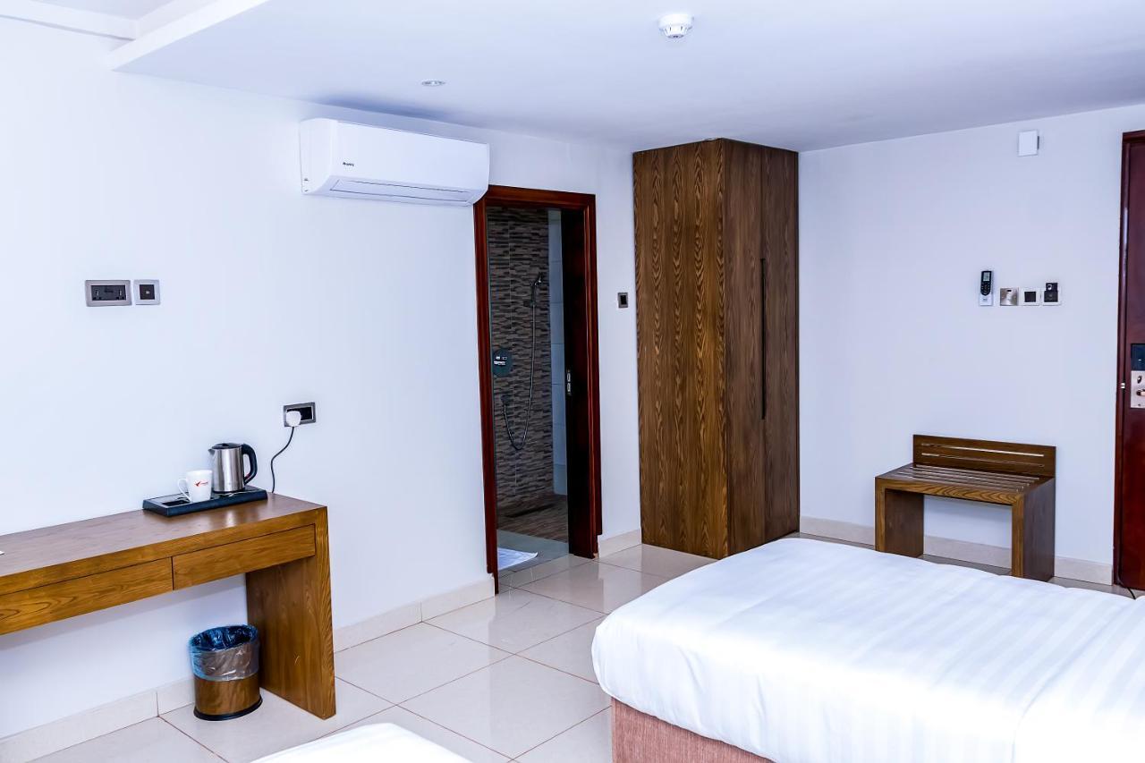 Canary Hotel คัมพาลา ภายนอก รูปภาพ