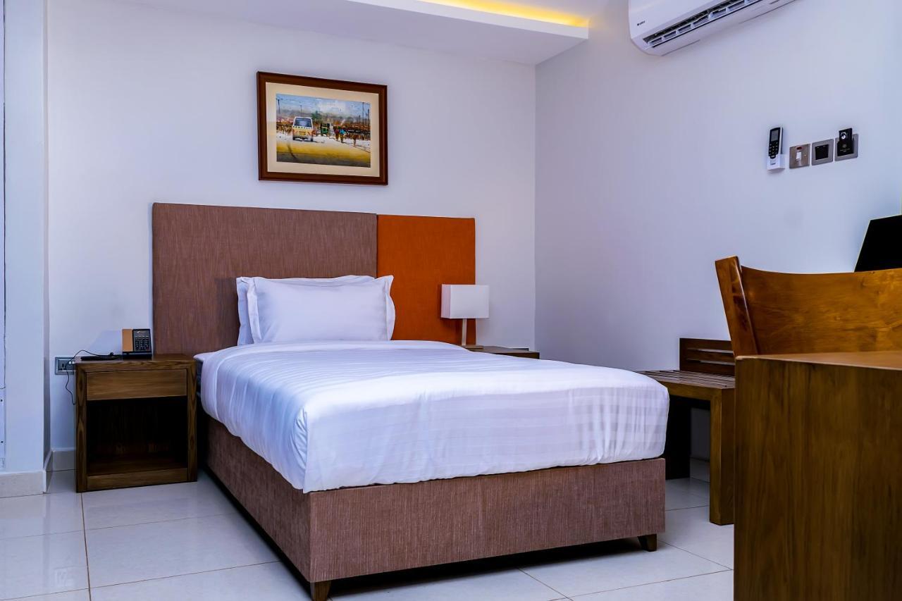Canary Hotel คัมพาลา ภายนอก รูปภาพ